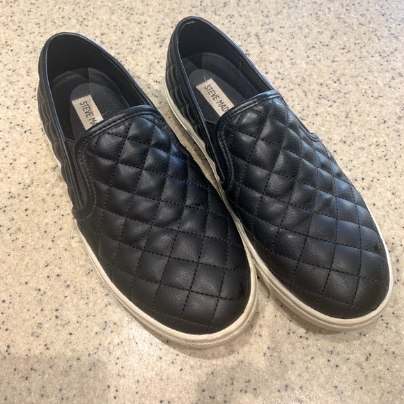 Steven Madden slip on sneakers - Picture 2 of 3